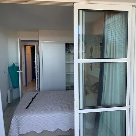 Apartment Cap Esterel Pierre Et Type 3 , 2 Rez De Jardin Cloture ,vue ,inclus Climatisation Place De Stationnement , Acces Aux Piscines ,animations Saint-Raphael (Var)